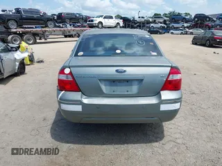 2005 Ford Five Hundred SEL z VIN 1FAFP241X5G118341, wystawiony jako IAAI lot #42012730 z przebiegiem Nie podano mil oraz . Historia ofert i sprzedaży dostępna na DreamBid. Obrazek 15.