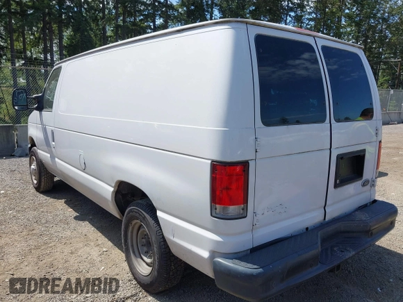 2013 Ford Econoline Cargo Commercial z VIN 1FTNE1EW8DDB05975, wystawiony jako IAAI lot #42522747 z przebiegiem 85 838 mil mil oraz . Historia ofert i sprzedaży dostępna na DreamBid. Obrazek 3.