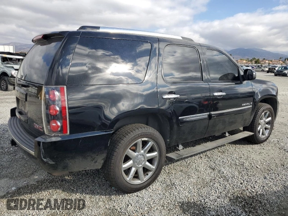 2008 GMC Yukon Denali with VIN 1GKFK63878J187742, listed as a Copart auction lot 42462895 with 133,468 mi miles and Clean title. Bid and sale history available at DreamBid. Image 3.