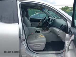 2013 Toyota Highlander Limited with VIN 5TDDK3EH9DS231526, listed as a IAAI auction lot 42425311 with 206,168 mi miles and . Bid and sale history available at DreamBid. Image 5.
