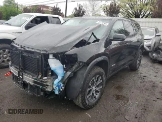 2024 GMC Acadia AWD AT4 z VIN 1GKENPKS8RJ231092, wystawiony jako Copart lot #55136345 z przebiegiem 3800 mil mil oraz Szkody całkowita. Historia ofert i sprzedaży dostępna na DreamBid. Obrazek 1.