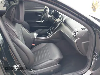 2022 Mercedes-Benz C 300 with VIN W1KAF4GBXNR037485, listed as a IAAI auction lot 41901915 with 36,504 mi miles and . Bid and sale history available at DreamBid. Image 5.