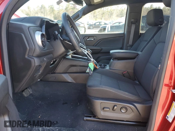 2024 Chevrolet Colorado 4WD LT z VIN 1GCPTCEK0R1161439, wystawiony jako Copart lot #46955615 z przebiegiem Nie podano mil oraz Szkoda całkowita • Salvage title. Historia ofert i sprzedaży dostępna na DreamBid. Obrazek 7.