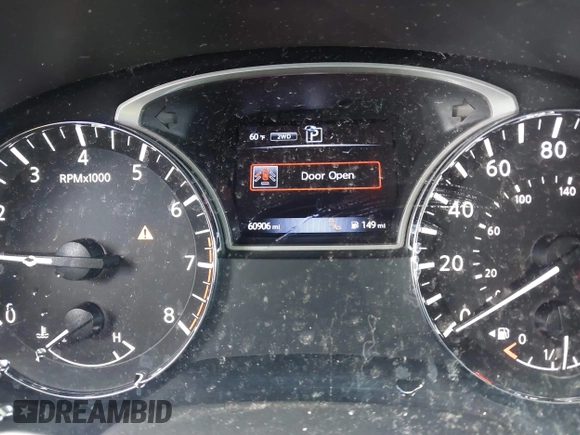2017 Nissan Pathfinder SV with VIN 5N1DR2MM9HC627155, listed as a IAAI auction lot 41710942 with 60,906 mi miles. Bid and sale history available at carsss.com. Image 7.