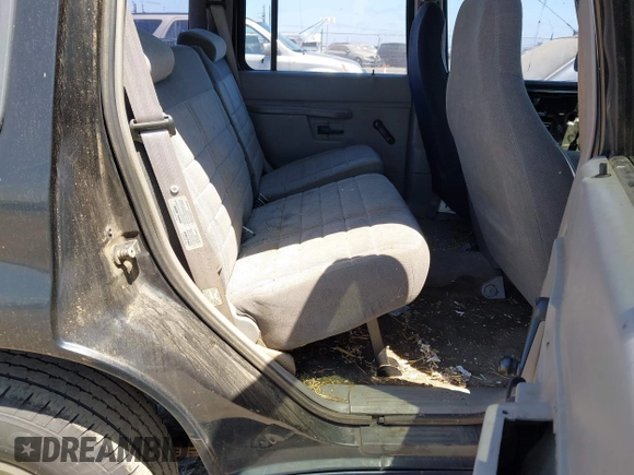 1997 Ford Explorer XL with VIN 1FMDU34E1VZB70489, listed as a IAAI auction lot 42610172 with 252,515 mi miles and . Bid and sale history available at DreamBid. Image 8.