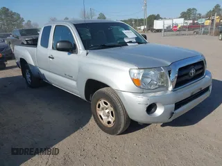 2006 Toyota Tacoma z VIN 5TETX22N26Z178272, wystawiony jako IAAI lot #41785344 z przebiegiem 414 561 mil mil oraz . Historia ofert i sprzedaży dostępna na DreamBid. Obrazek 1.
