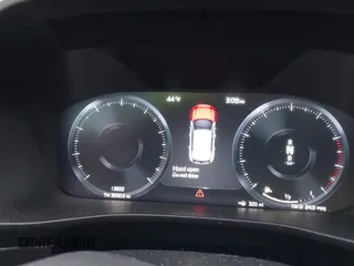 2022 Volvo XC40 Momentum с VIN YV4162UK4N2742114, выставлен на аукционе IAAI как лот 41465820 с пробегом 13 833 миль миль и . История ставок и продаж доступна на DreamBid. Изображение 7.