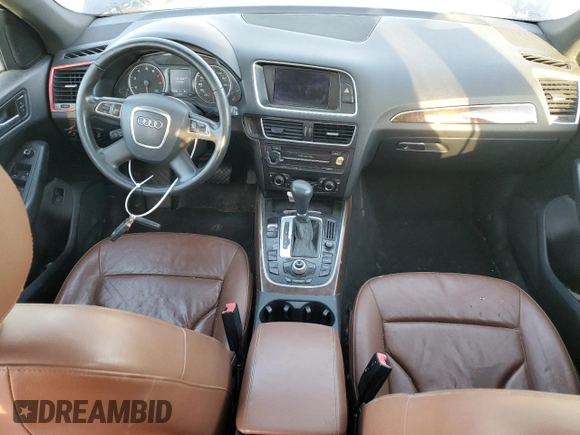 2010 Audi Q5 Premium Plus z VIN WA1LKAFP1AA106531, wystawiony jako Copart lot #53800665 z przebiegiem 229 588 mil mil oraz Czysty tytuł • Clean title. Historia ofert i sprzedaży dostępna na DreamBid. Obrazek 8.