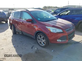2015 Ford Escape SE with VIN 1FMCU9G93FUC32776, listed as a IAAI auction lot 41849714 with 135,875 mi miles. Bid and sale history available at carsss.com. Image 1.