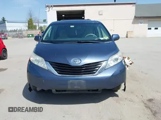 2014 Toyota Sienna LE AAS with VIN 5TDKK3DC1ES436031, listed as a IAAI auction lot 42147191 with 276,821 mi miles. Bid and sale history available at carsss.com. Image 12.