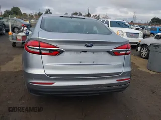 2020 Ford Fusion SE with VIN 3FA6P0LU4LR254714, listed as a IAAI auction lot 41507370 with 40,860 mi miles and . Bid and sale history available at carsss.com. Image 16.