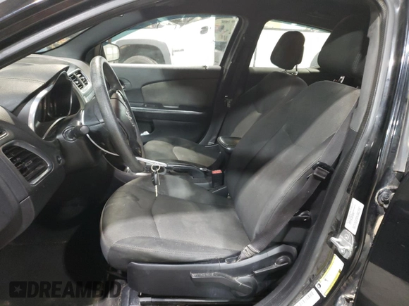 2014 Dodge Avenger SE z VIN 1C3CDZABXEN224381, wystawiony jako Copart lot #45732115 z przebiegiem 166 519 mil mil oraz Szkoda całkowita • Salvage title. Historia ofert i sprzedaży dostępna na DreamBid. Obrazek 7.