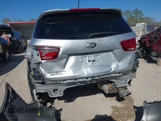 2019 Kia Sorento LX V6 with VIN 5XYPG4A59KG558518, listed as a IAAI auction lot 41808458 with 110,454 mi miles. Bid and sale history available at carsss.com. Image 6.