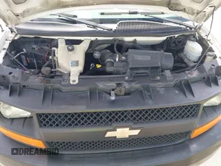 2014 Chevrolet Express Cargo Van with VIN 1GCWGFFA2E1103446, listed as a IAAI auction lot 42177760 with 91,232 mi miles. Bid and sale history available at carsss.com. Image 10.