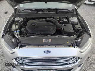 2013 Ford Fusion SE with VIN 3FA6P0HR3DR310633, listed as a Copart auction lot 52946725 with 105,056 mi miles and Salvage title. Bid and sale history available at DreamBid. Image 12.