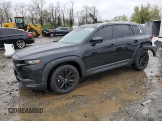 2025 Mazda CX-50 S Premium z VIN 7MMVABDM7SN316030, wystawiony jako Copart lot #52959465 z przebiegiem 2 058 mil mil oraz Szkoda całkowita • Salvage title. Historia ofert i sprzedaży dostępna na DreamBid. Obrazek 1.