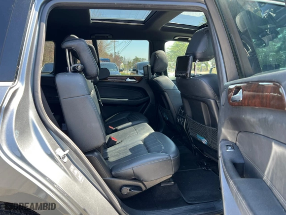 2017 Mercedes-Benz GLS with VIN 4JGDF6EE1HA953972, listed as a Copart auction lot 54620925 with 160,033 mi miles and Clean Title. Bid and sale history available at carsss.com. Image 6.