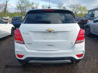 2020 Chevrolet Trax LT with VIN KL7CJLSB0LB083963, listed as a IAAI auction lot 42073793 with 62,925 mi miles and . Bid and sale history available at DreamBid. Image 15.