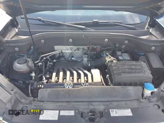 2018 Volkswagen Atlas SE with VIN 1V2CR2CA1JC561003, listed as a IAAI auction lot 42556798 with 124,147 mi miles and . Bid and sale history available at DreamBid. Image 10.
