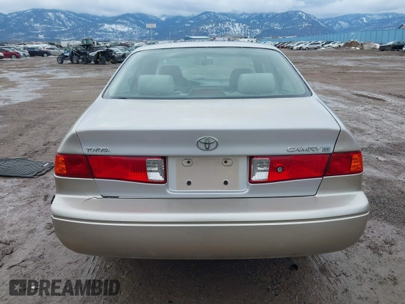 2001 Toyota Camry CE with VIN 4T1BG22K51U860223, listed as a IAAI auction lot 41650629 with 219,328 mi miles. Bid and sale history available at carsss.com. Image 16.
