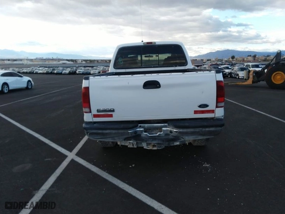 2005 Ford Super Duty F-250 XL with VIN 1FTSW21P35EC83311, listed as a IAAI auction lot 41741558 with NaN miles. Bid and sale history available at carsss.com. Image 16.