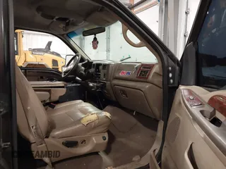2001 Ford Super Duty F-250 XL with VIN 1FTNW21FX1EA67812, listed as a IAAI auction lot 41380803 with 219,306 mi miles. Bid and sale history available at carsss.com. Image 5.