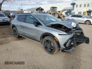 2024 Chevrolet Equinox EV RS z VIN 3GN7DRRR4RS298610, wystawiony jako Copart lot #82022534 z przebiegiem 3 090 mil mil oraz Szkoda całkowita • Salvage title. Historia ofert i sprzedaży dostępna na DreamBid. Obrazek 4.