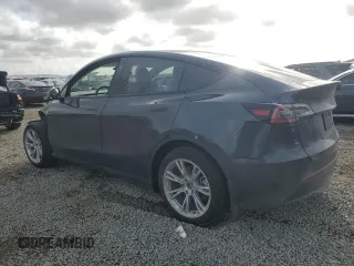 2024 Tesla Model Y с VIN 7SAYGDED9RF092955, выставлен на аукционе Copart как лот 51114245 с пробегом 6 385 миль миль и Списание • Salvage title. История ставок и продаж доступна на DreamBid. Изображение 2.
