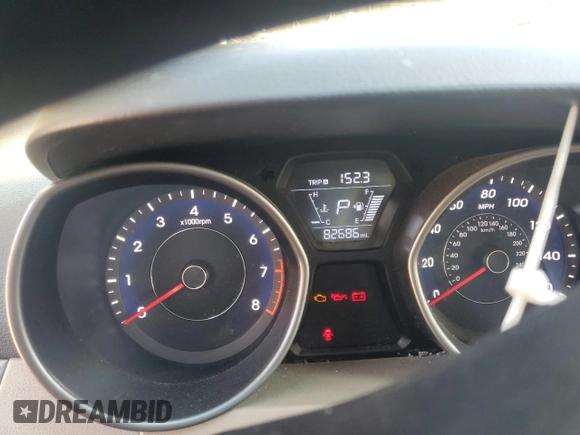 2014 Hyundai Elantra SE with VIN 5NPDH4AEXEH529140, listed as a Copart auction lot 52077465 with 82,686 mi miles and Salvage Title. Bid and sale history available at DreamBid. Image 9.