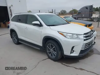2019 Toyota Highlander SE with VIN 5TDKZRFH3KS366017, listed as a IAAI auction lot 40986322 with 67,313 mi miles and . Bid and sale history available at DreamBid. Image 1.