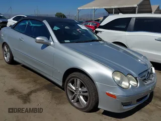 2006 Mercedes-Benz CLK 350 with VIN WDBTK56GX6T069583, listed as a IAAI auction lot 42704123 with 195,516 mi miles and . Bid and sale history available at DreamBid. Image 1.