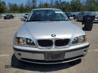 2003 BMW 3 Series 325i with VIN WBAAZ334X3PH33503, listed as a Copart auction lot 65090995 with 198,603 mi miles and Clean title. Bid and sale history available at DreamBid. Image 5.