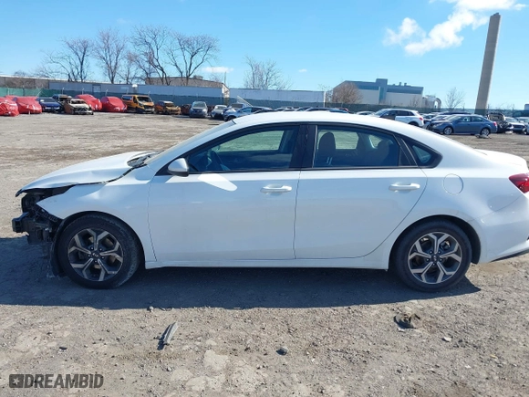 2021 Kia Forte LXS with VIN 3KPF24AD0ME325838, listed as a IAAI auction lot 41628351 with 57,846 mi miles. Bid and sale history available at carsss.com. Image 14.