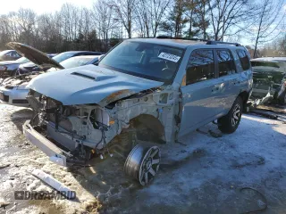 2022 Toyota 4Runner TRD Off Road Premium with VIN JTERU5JR6N6080118, listed as a Copart auction lot 42723245 with 43,755 mi miles and Salvage Title. Bid and sale history available at DreamBid. Image 1.