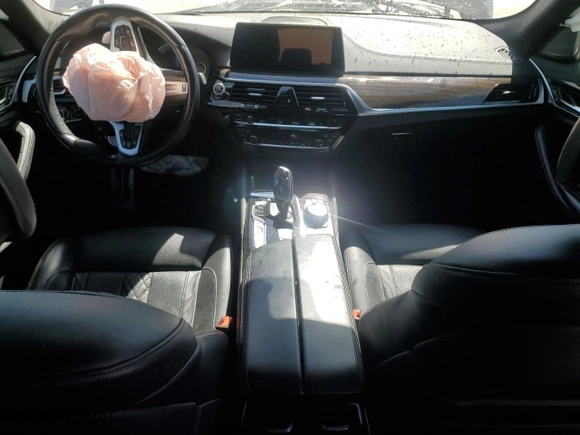 2018 BMW 5 Series M550i xDrive with VIN WBAJB9C5XJB049624, listed as a Copart auction lot 48846695 with 0 mi miles and Salvage Title. Bid and sale history available at carsss.com. Image 8.