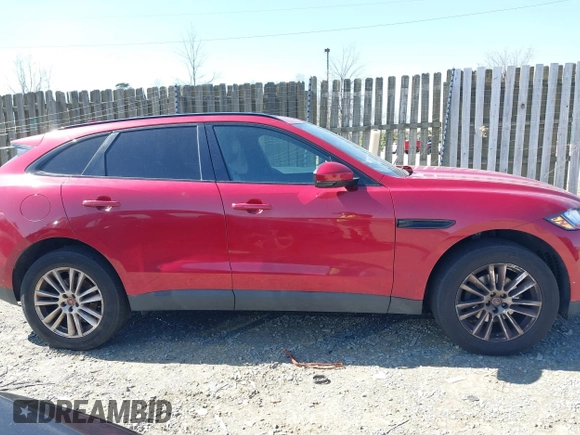 2017 Jaguar F-PACE 20d Prestige with VIN SADCK2BN3HA490469, listed as a IAAI auction lot 41823455 with 60,143 mi miles. Bid and sale history available at carsss.com. Image 13.