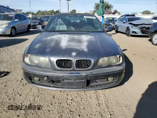 2002 BMW 3 Series 325Ci with VIN WBABS33422PG82327, listed as a Copart auction lot 85927934 with 199,505 mi miles and Clean Title. Bid and sale history available at carsss.com. Image 5.
