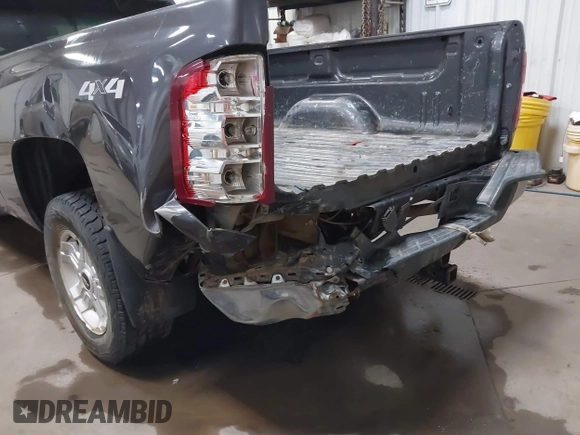 2011 Chevrolet Silverado 1500 with VIN 1GCNKSEAXBF125164, listed as a IAAI auction lot 41749540 with 71,974 mi miles and . Bid and sale history available at DreamBid. Image 18.