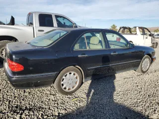 1998 Mercedes-Benz E 320 with VIN WDBJF25F4WA504385, listed as a Copart auction lot 79555844 with 392,558 mi miles and Clean Title. Bid and sale history available at DreamBid. Image 3.