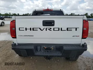2021 Chevrolet Colorado 4WD ZR2 z VIN 1GCGTEEN0M1108190, wystawiony jako Copart lot #54159655 z przebiegiem 64 447 mil mil oraz Szkoda całkowita • Salvage title. Historia ofert i sprzedaży dostępna na DreamBid. Obrazek 6.