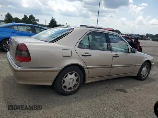 2000 Mercedes-Benz C 230 Kompressor с VIN WDBHA24G9YA806300, выставлен на аукционе Copart как лот 61999505 с пробегом 113 036 миль миль и Списание • Salvage title. История ставок и продаж доступна на DreamBid. Изображение 3.