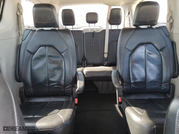 2018 Chrysler Pacifica Touring L with VIN 2C4RC1BG5JR142978, listed as a Copart auction lot 49270205 with NaN miles and Clean Title. Bid and sale history available at carsss.com. Image 10.