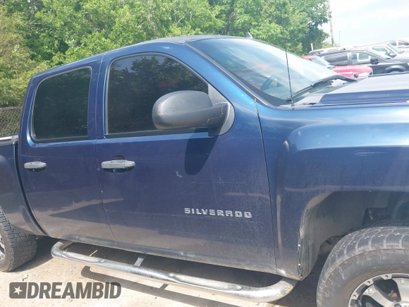 2010 Chevrolet Silverado 1500 LT with VIN 3GCRKSEA1AG223465, listed as a IAAI auction lot 42126593 with 196,338 mi miles and . Bid and sale history available at DreamBid. Image 13.