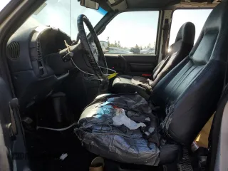 1999 GMC Safari Cargo with VIN 1GTDM19W8XB505799, listed as a Copart auction lot 51498565 with 228,275 mi miles and Salvage Title. Bid and sale history available at carsss.com. Image 7.