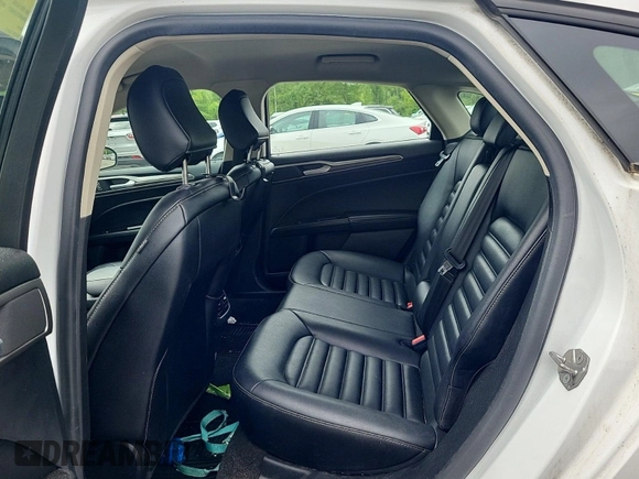 2020 Ford Fusion SEL с VIN 3FA6P0CD1LR240821, выставлен на аукционе IAAI как лот 42408922 с пробегом 61 180 миль миль и . История ставок и продаж доступна на DreamBid. Изображение 1.