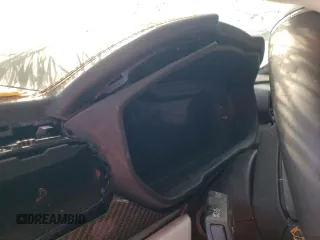 2020 Lamborghini Urus z VIN ZPBUA1ZL6LLA06611, wystawiony jako Copart lot #69991044 z przebiegiem Nie podano mil oraz Szkody całkowita. Historia ofert i sprzedaży dostępna na DreamBid. Obrazek 9.