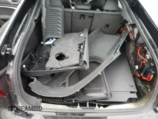 2022 Audi S7 Prestige z VIN WAUSFBF23NN018754, wystawiony jako Copart lot #71702952 z przebiegiem 7408 mil mil oraz . Historia ofert i sprzedaży dostępna na DreamBid. Obrazek 12.