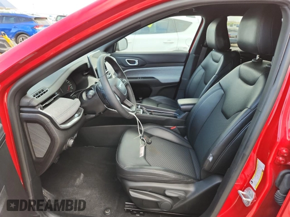 2024 Jeep Compass Latitude с VIN 3C4NJDBN0RT604876, выставлен на аукционе Copart как лот 60846205 с пробегом 28 540 миль миль и Чистый • Clean title. История ставок и продаж доступна на DreamBid. Изображение 7.