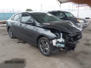 2024 Kia Forte LXS z VIN 3KPF24AD7RE791063, wystawiony jako IAAI lot #42045645 z przebiegiem 4 350 mil mil oraz . Historia ofert i sprzedaży dostępna na DreamBid. Obrazek 1.