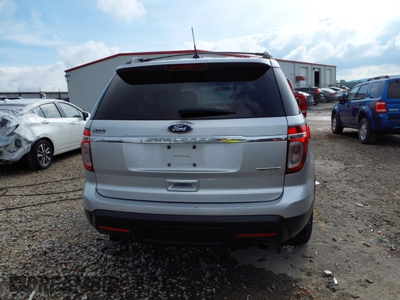 2013 Ford Explorer z VIN 1FM5K7B84DGB97176, wystawiony jako IAAI lot #42354504 z przebiegiem 171 182 mil mil oraz . Historia ofert i sprzedaży dostępna na DreamBid. Obrazek 16.